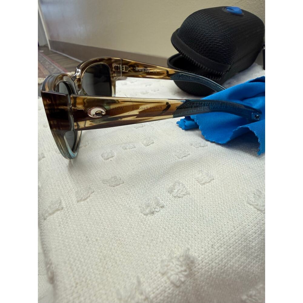 Costa Waterwoman 580P Polarized Sunglasses | Tortoise Blue Fade | Like New - Picture 2 of 11
